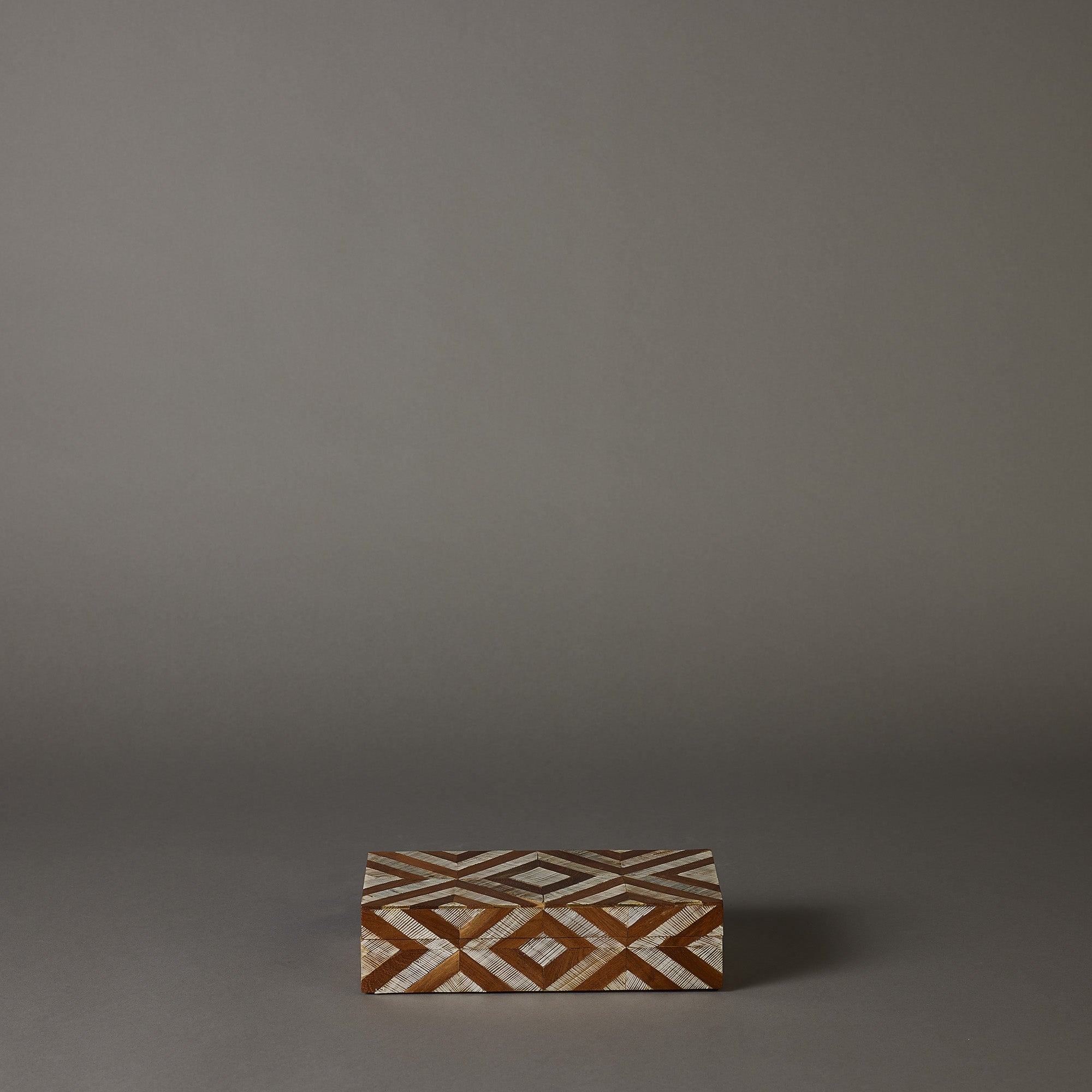 Natural Geometric Box