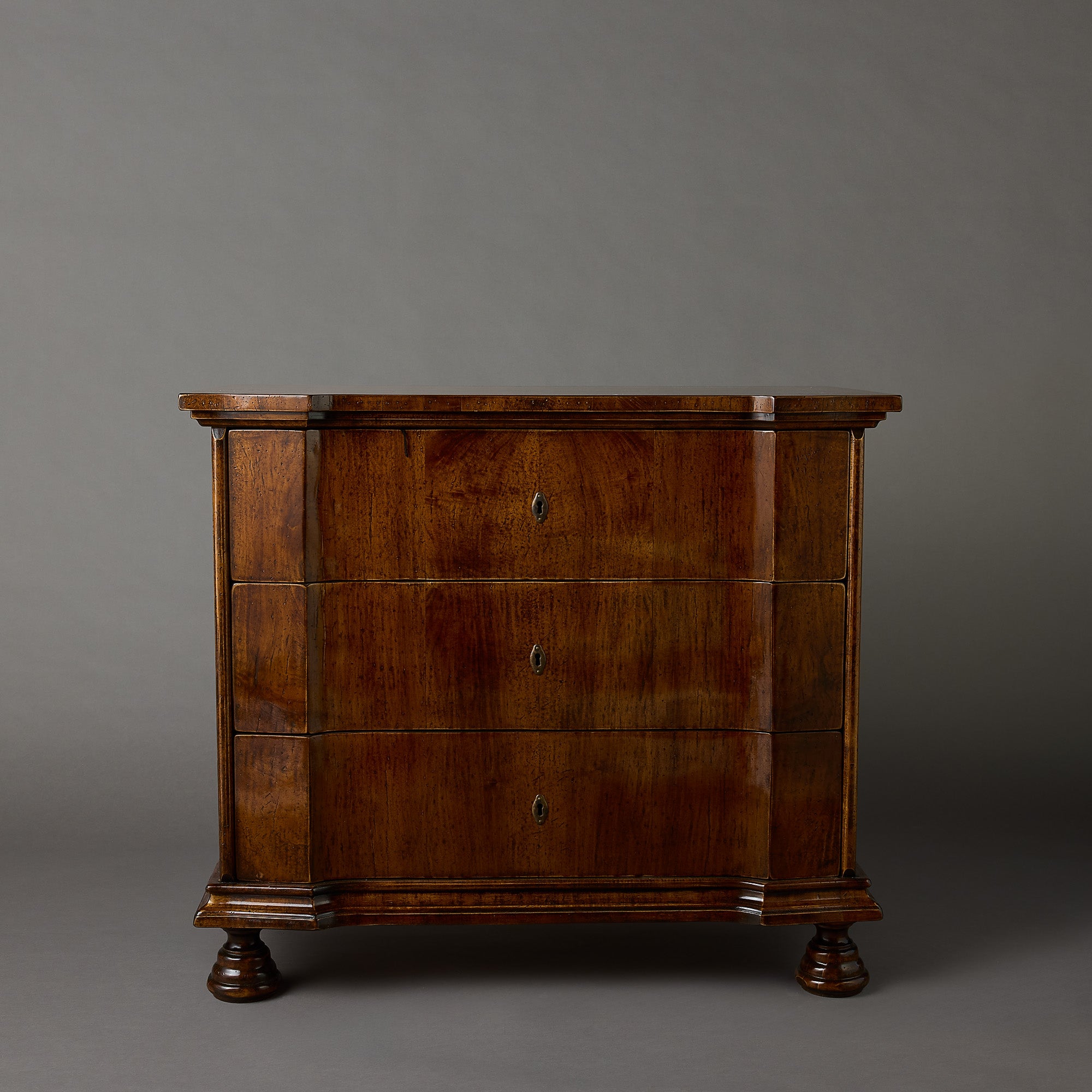 Ravello Chest