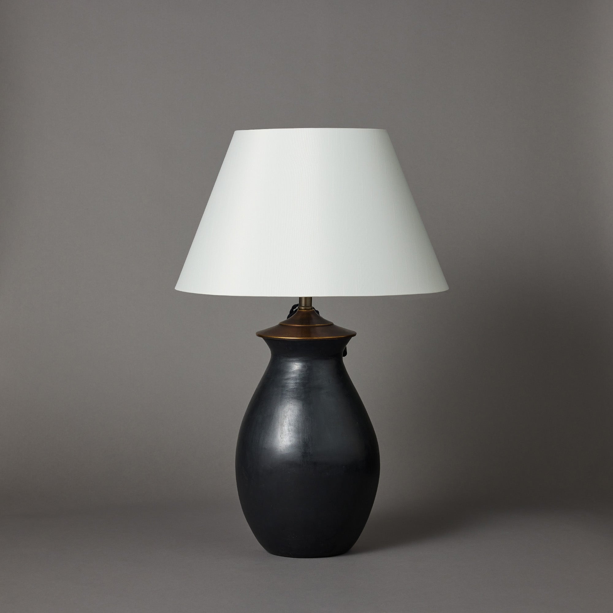 Tadelakt | Bulb | Table Lamp