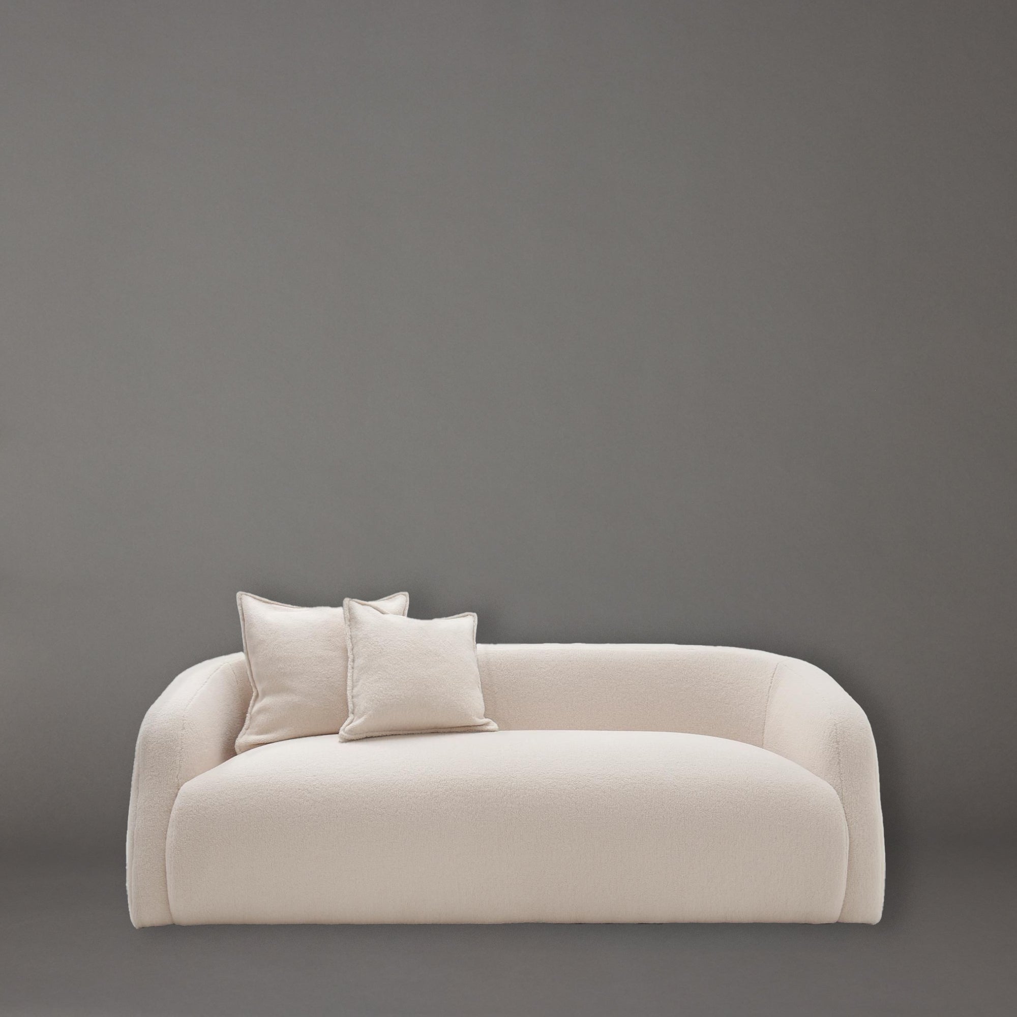 Theo Club Sofa | 86"