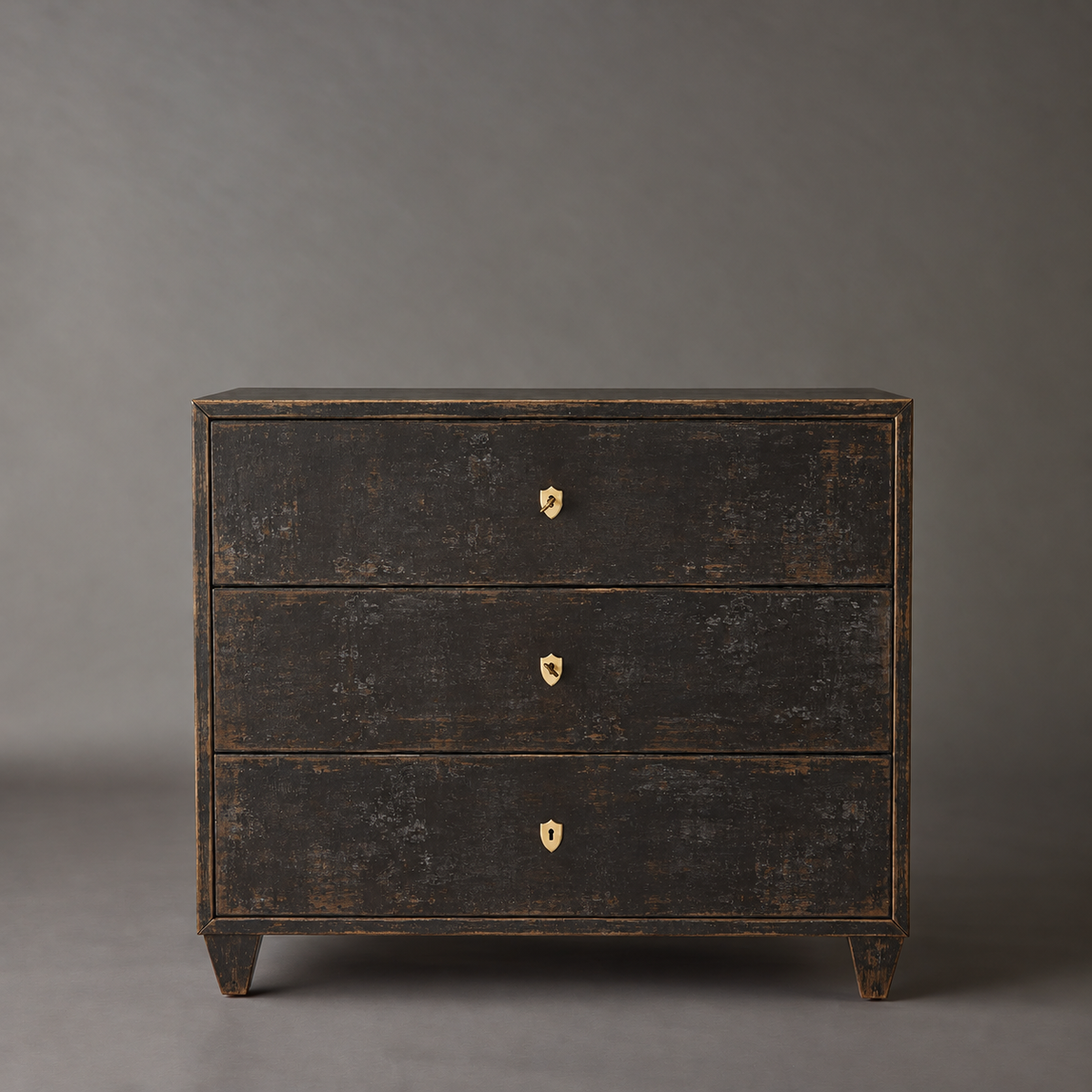 Ellery Chest