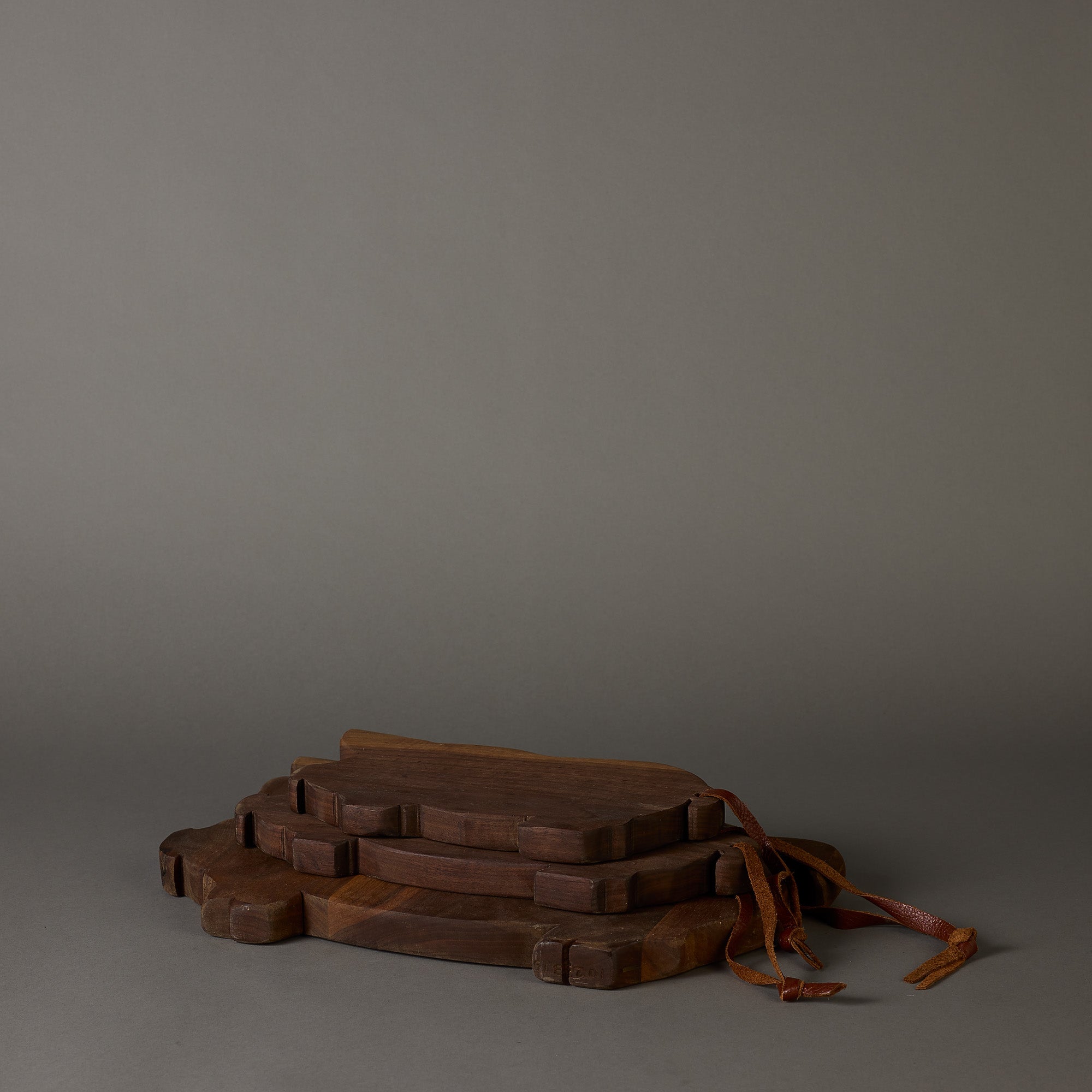 Walnut Cutting Board | Pig